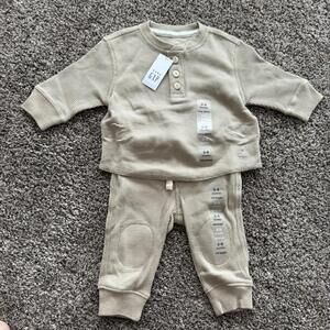 Baby Gap Waffle Knit 2 Piece Outfit Tan Gender Neutral  3-6months Gift Baby